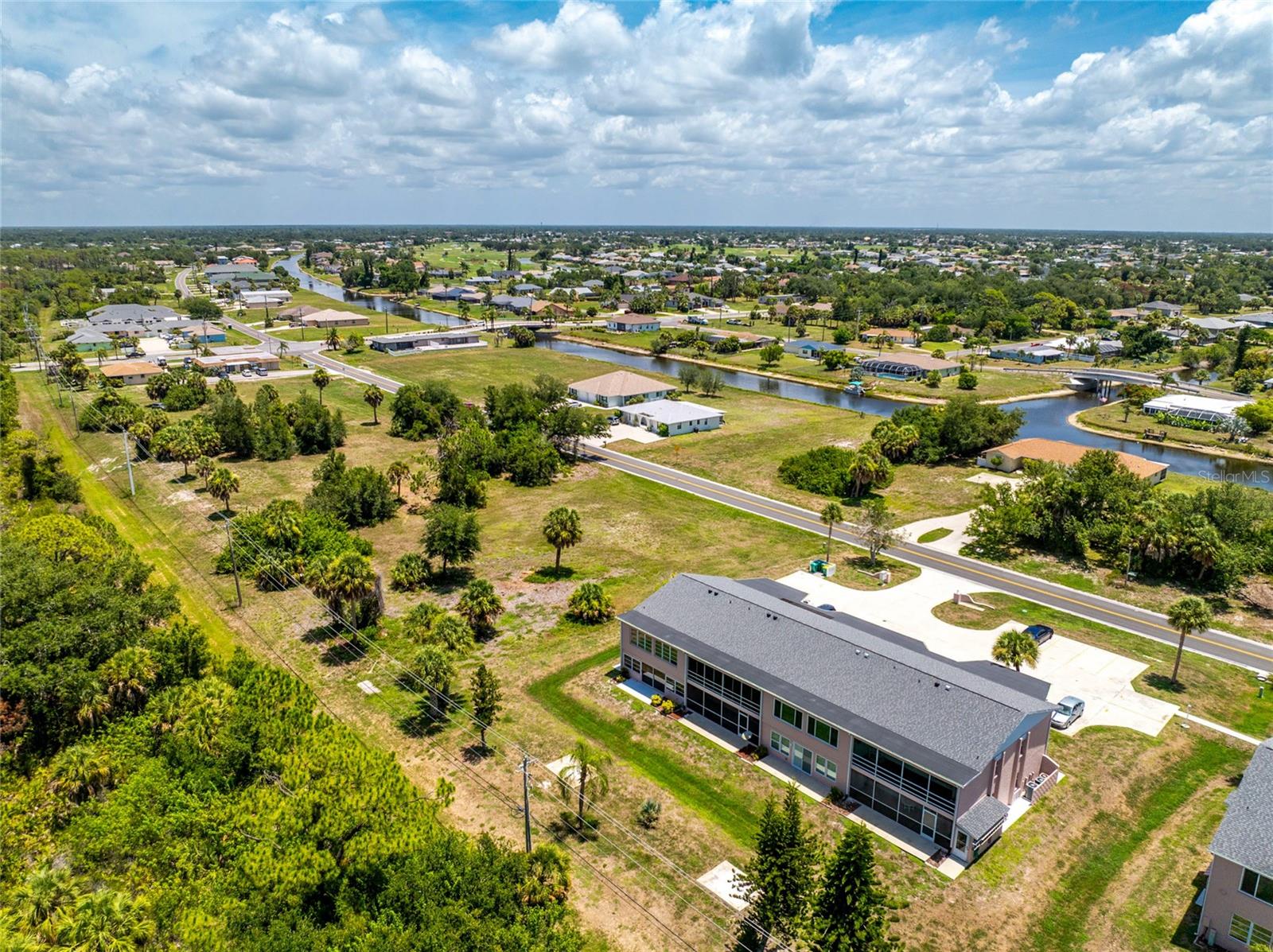 CLUBHOUSE - Residential