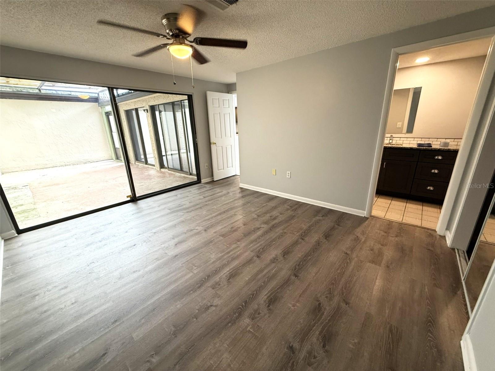 BEACON WOODS VILLAGE - Residential