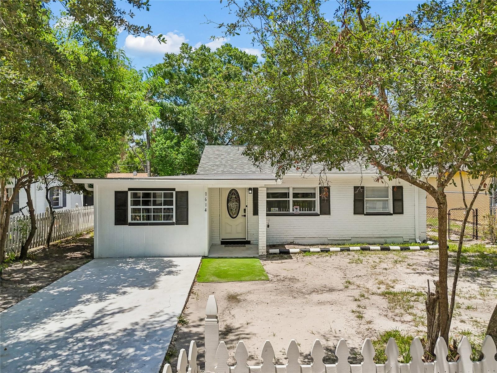 FERN CLIFF - Residential