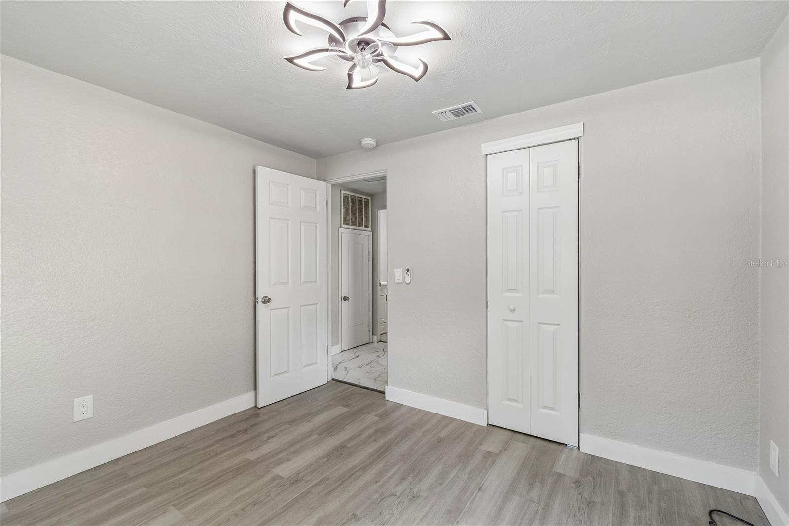 FERN CLIFF - Residential