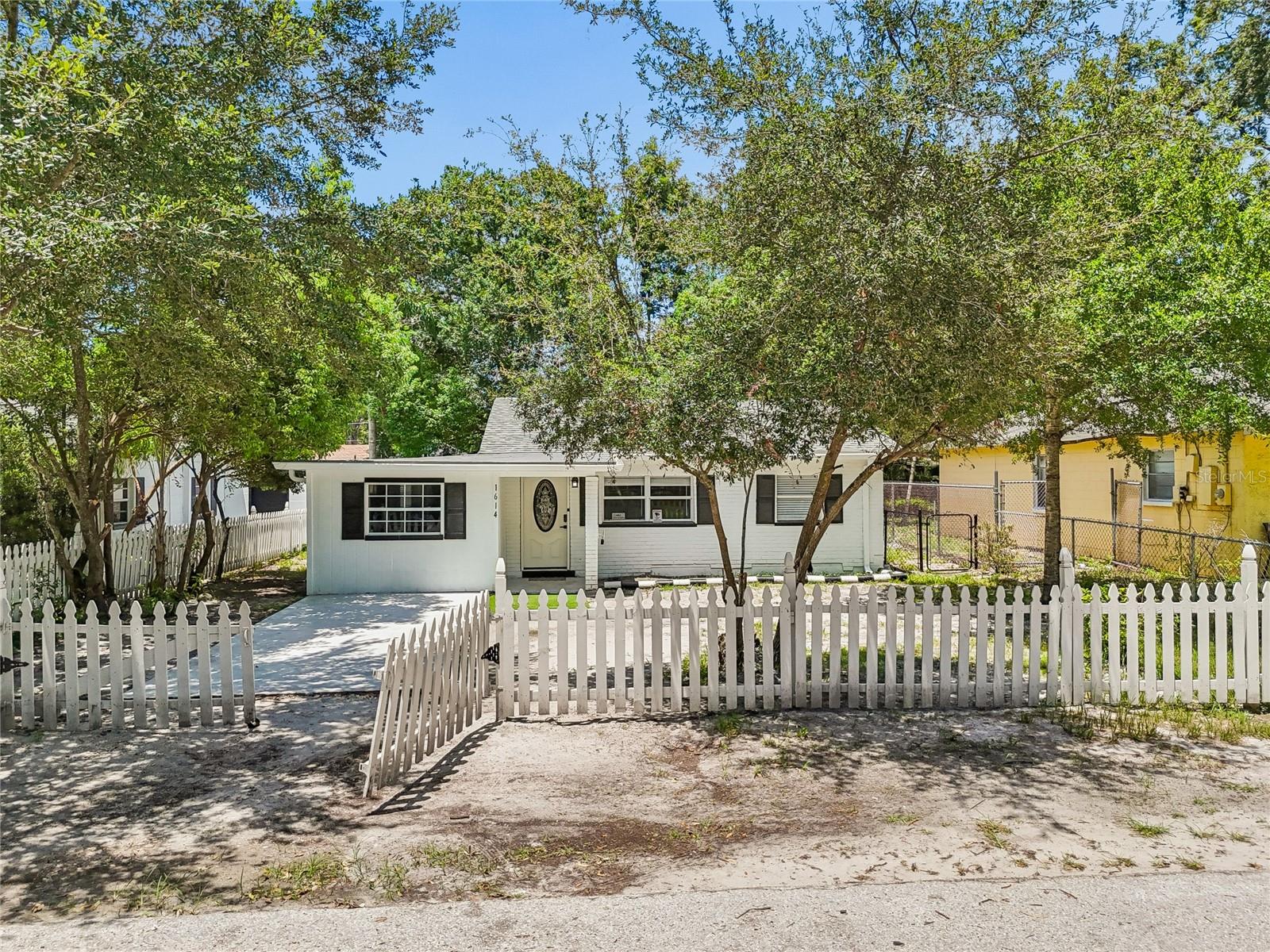 FERN CLIFF - Residential