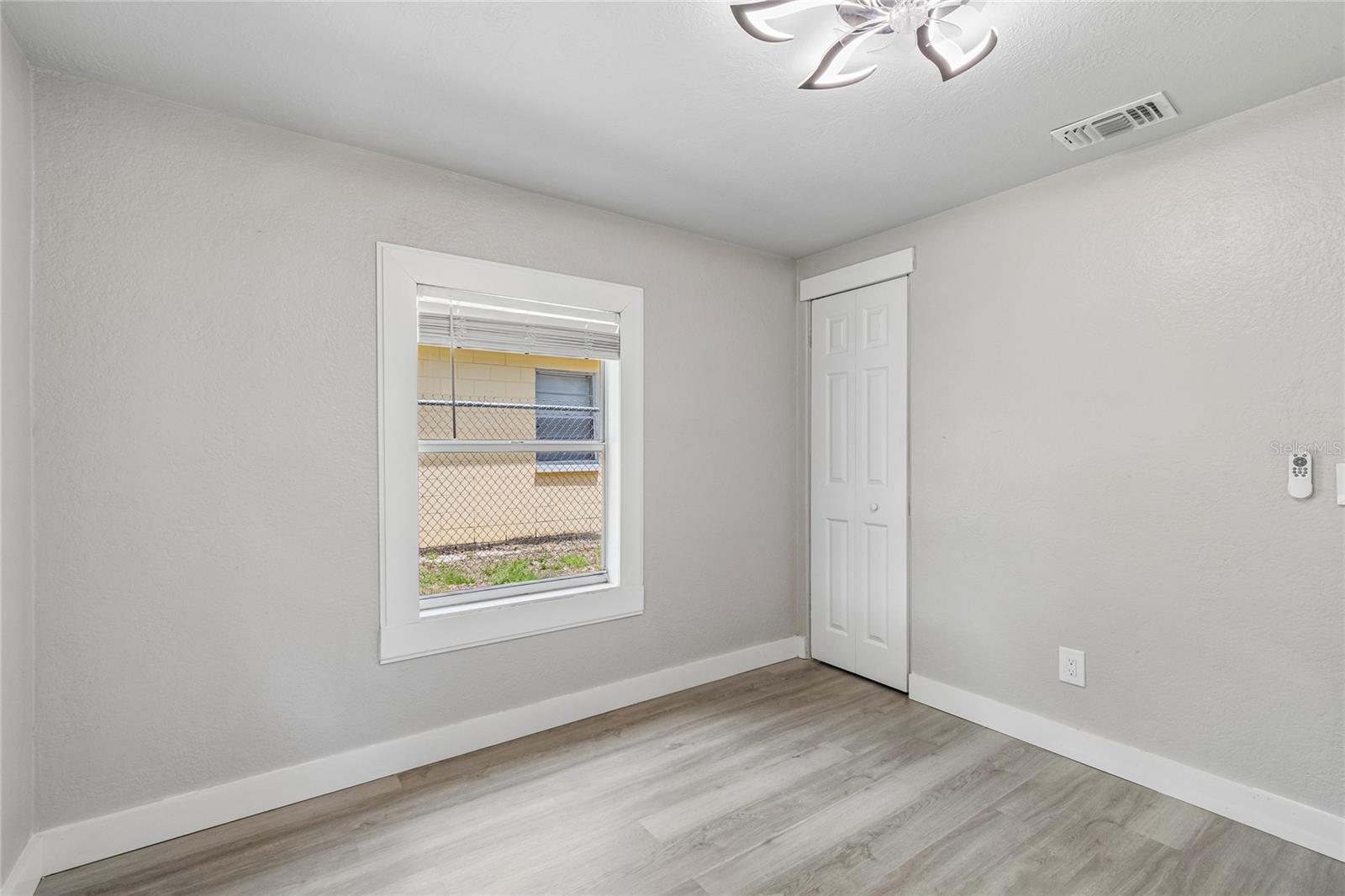 FERN CLIFF - Residential