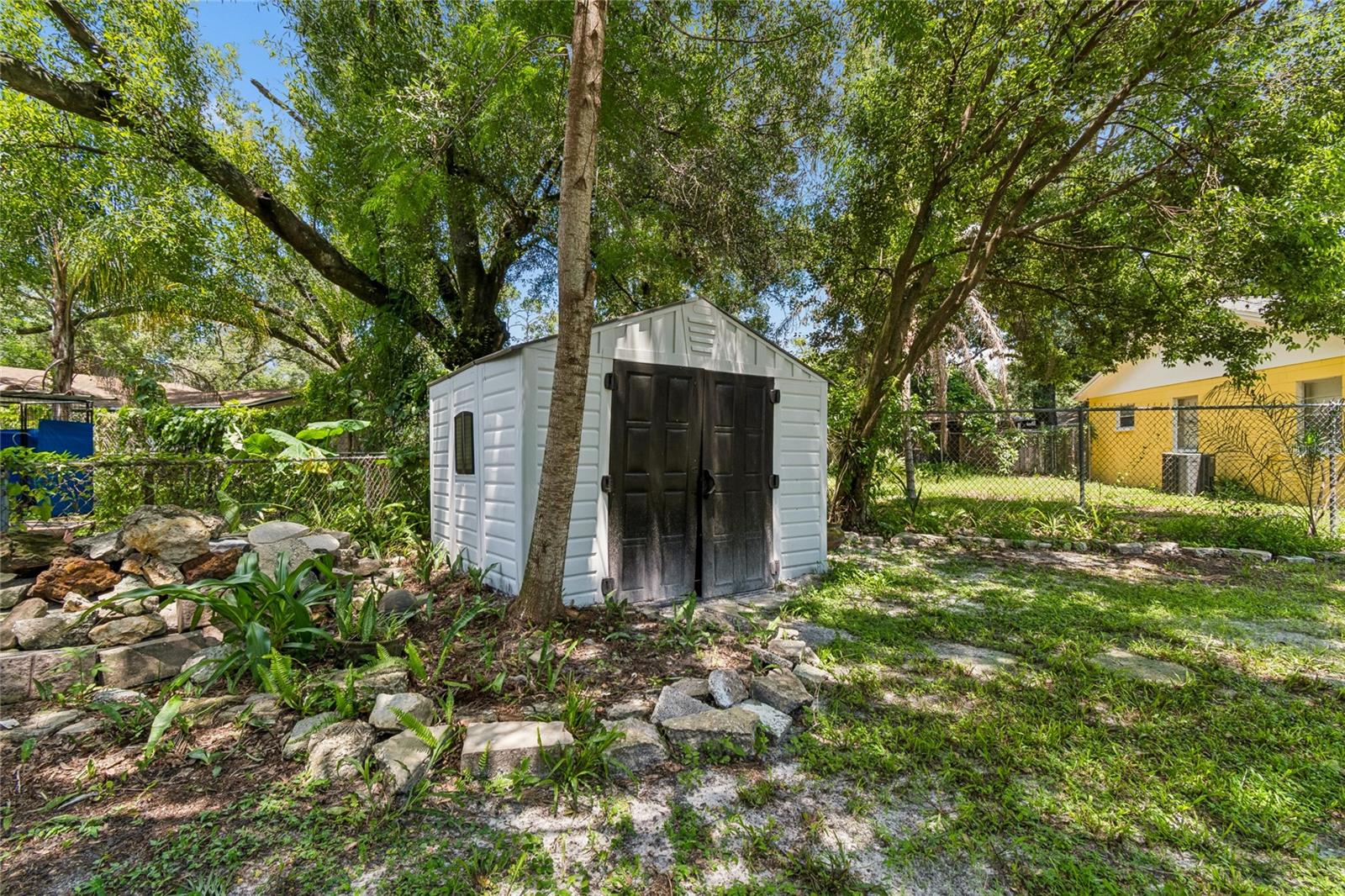 FERN CLIFF - Residential