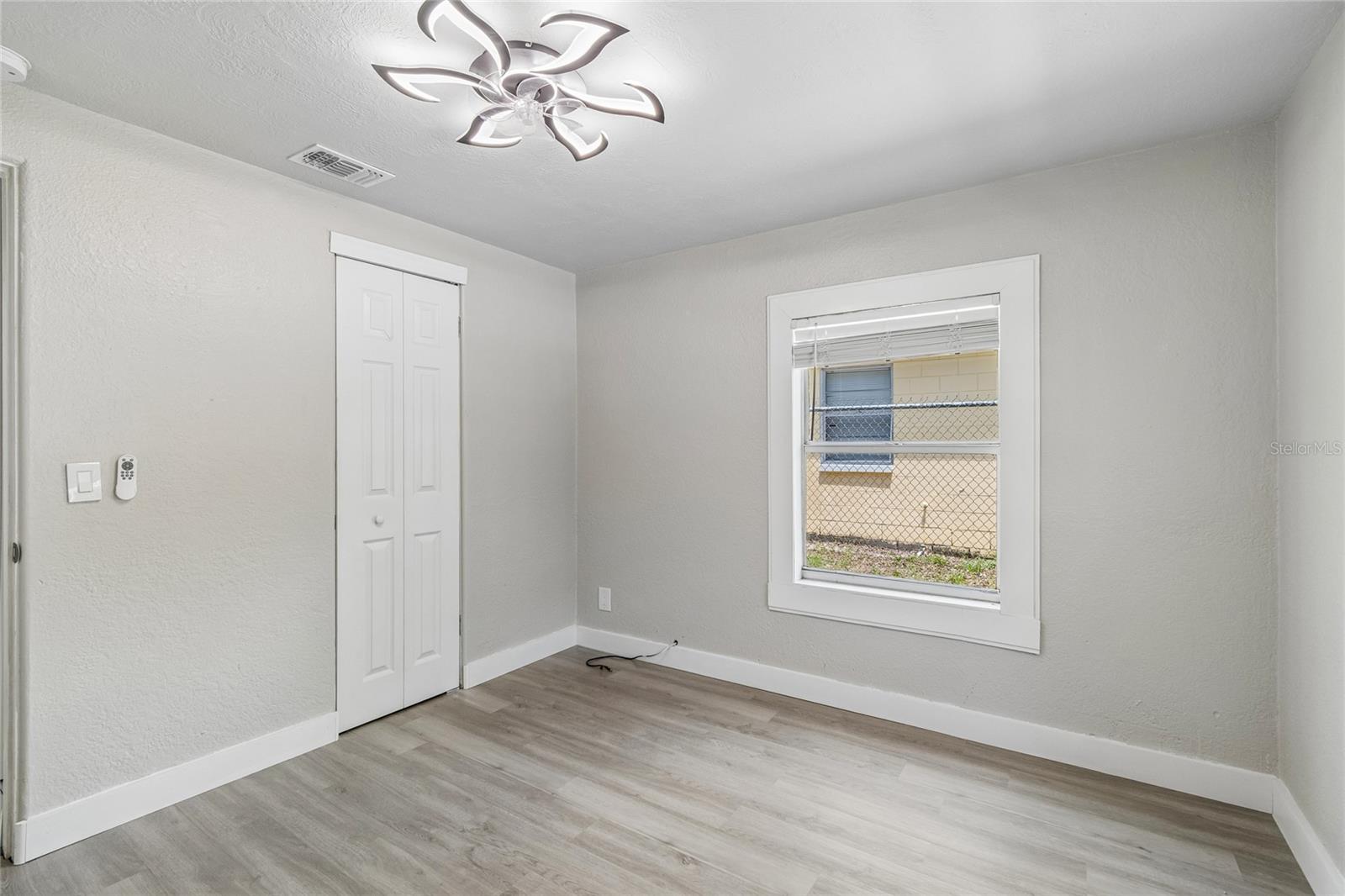 FERN CLIFF - Residential