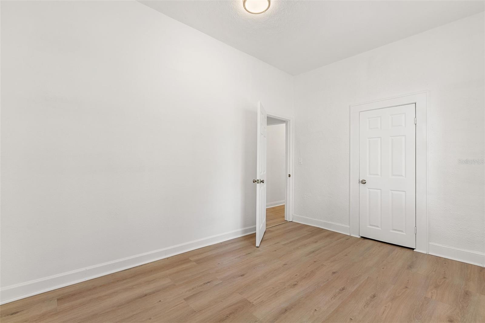 OAK CREST - Residential