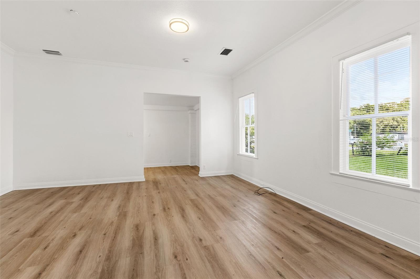OAK CREST - Residential