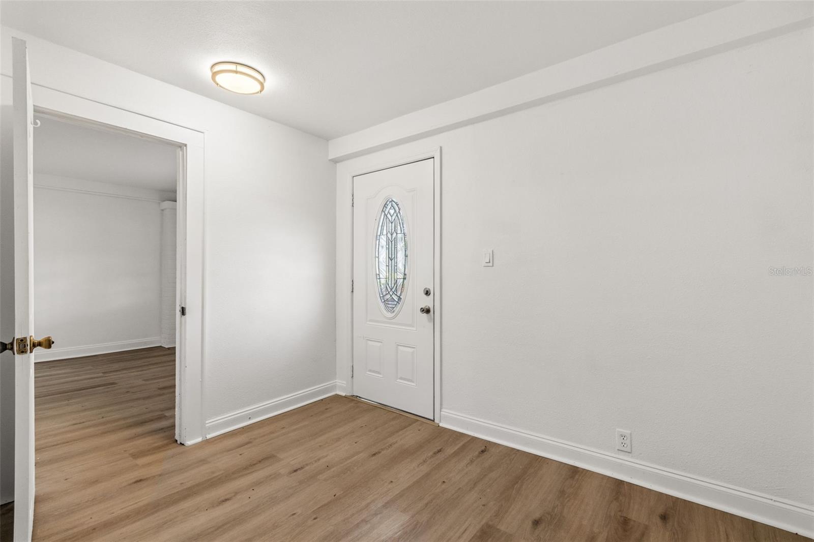 OAK CREST - Residential