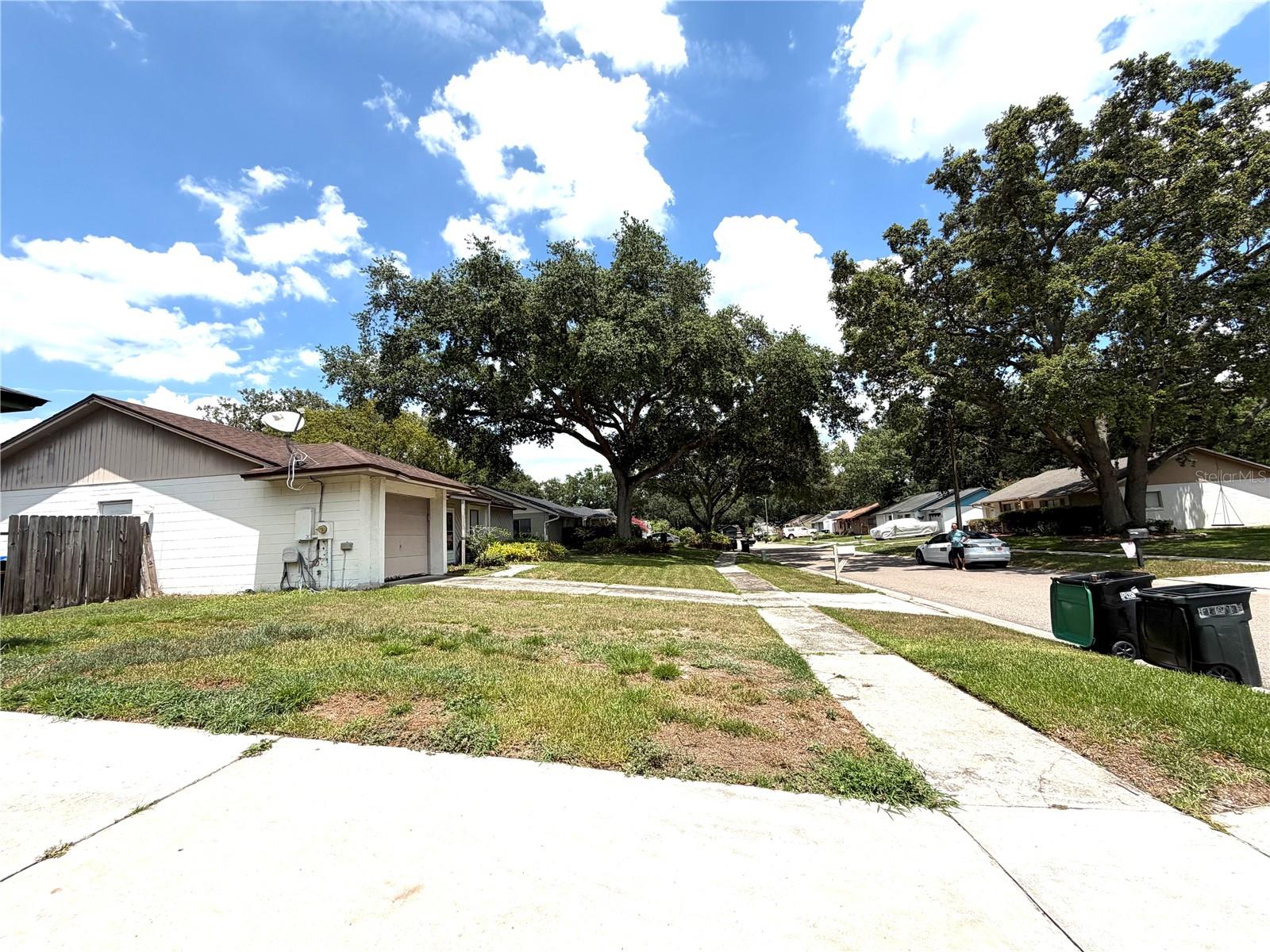 RIVERSIDE WOODS - Residential