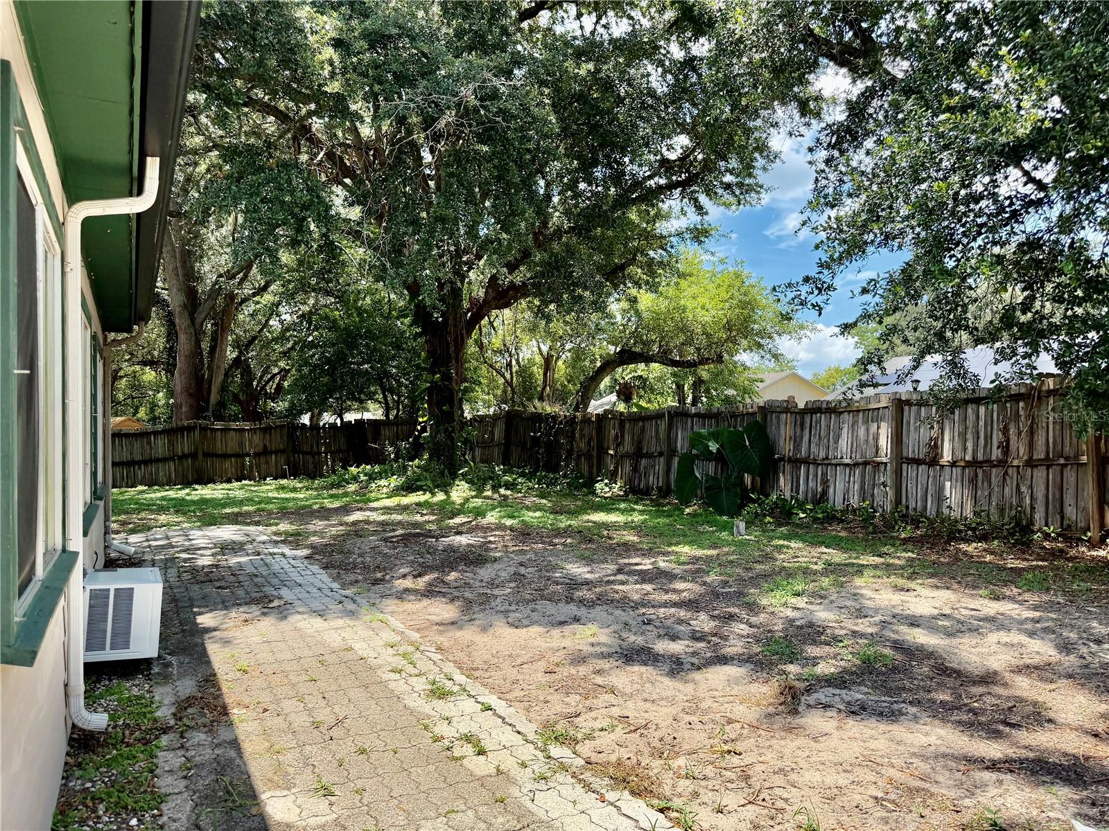 RIVERSIDE WOODS - Residential