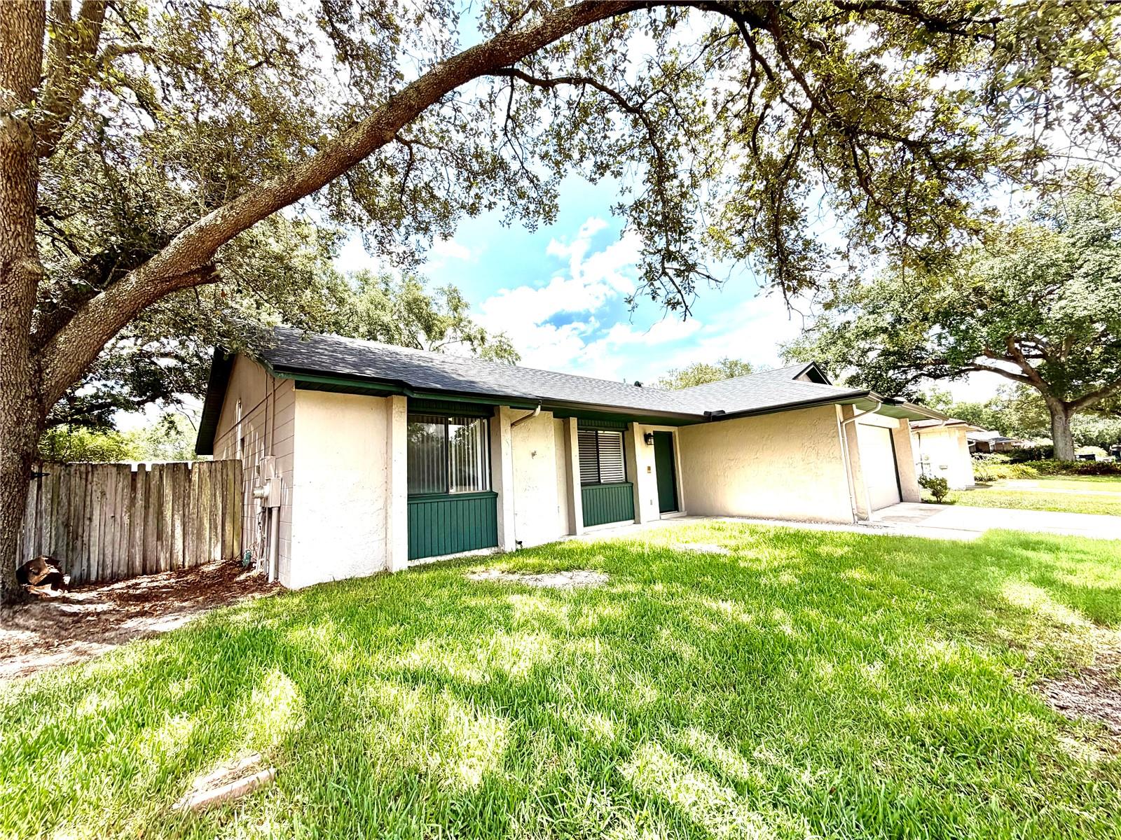 RIVERSIDE WOODS - Residential