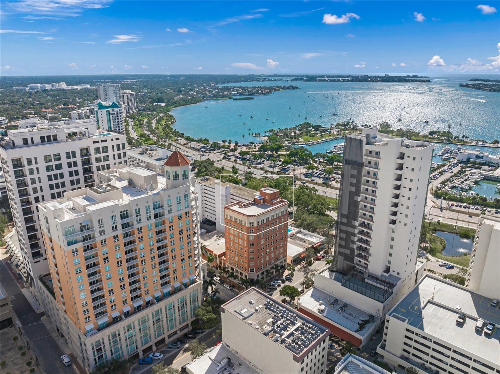 ORANGE BLOSSOM TOWER - Residential