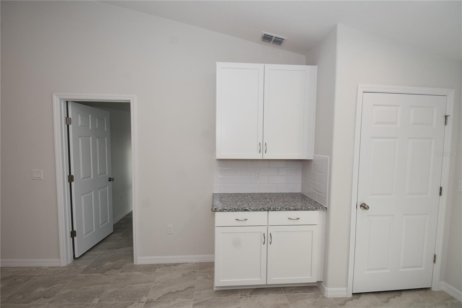 INDIAN TRAILS - Residential Lease