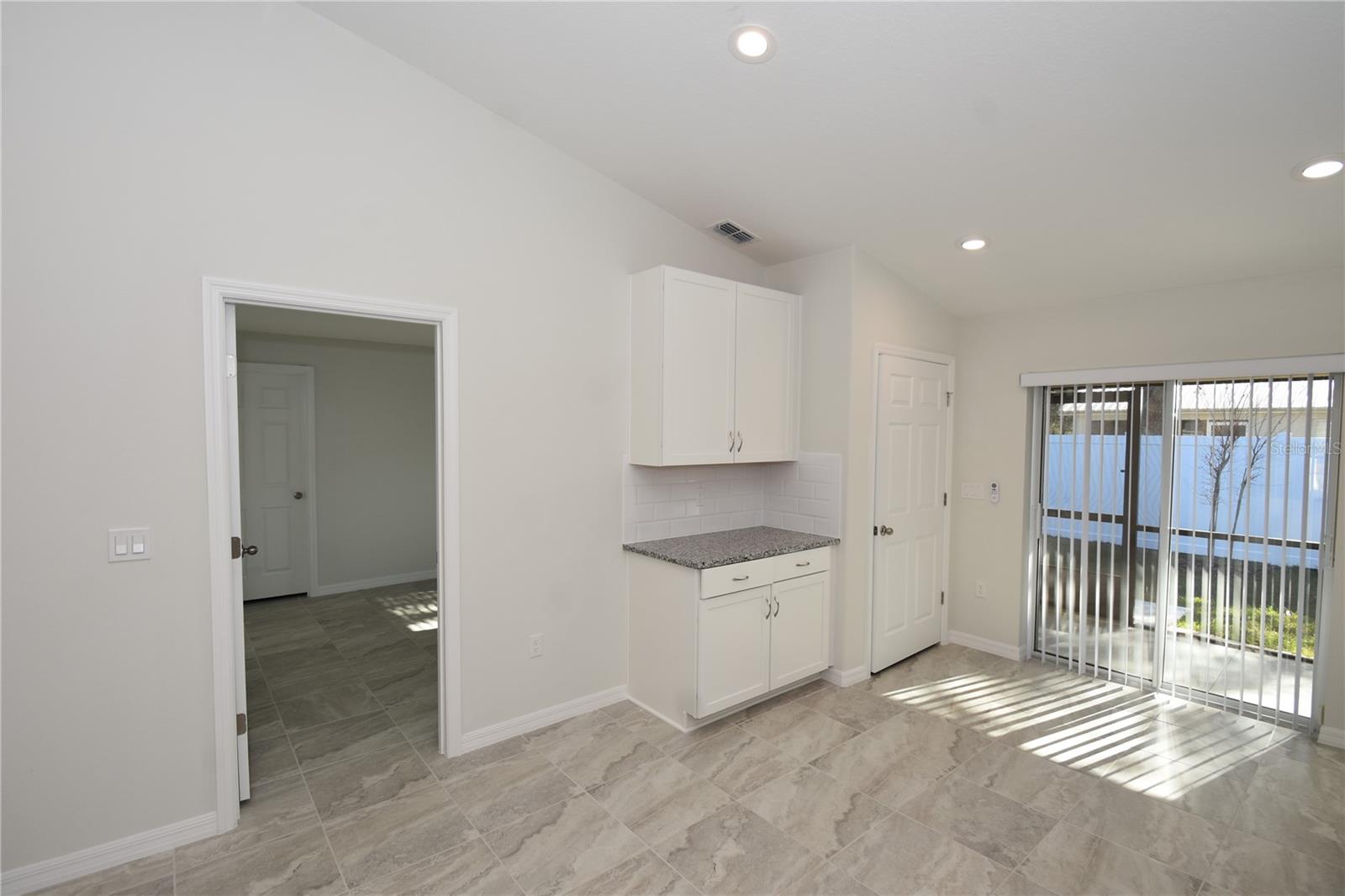 INDIAN TRAILS - Residential Lease