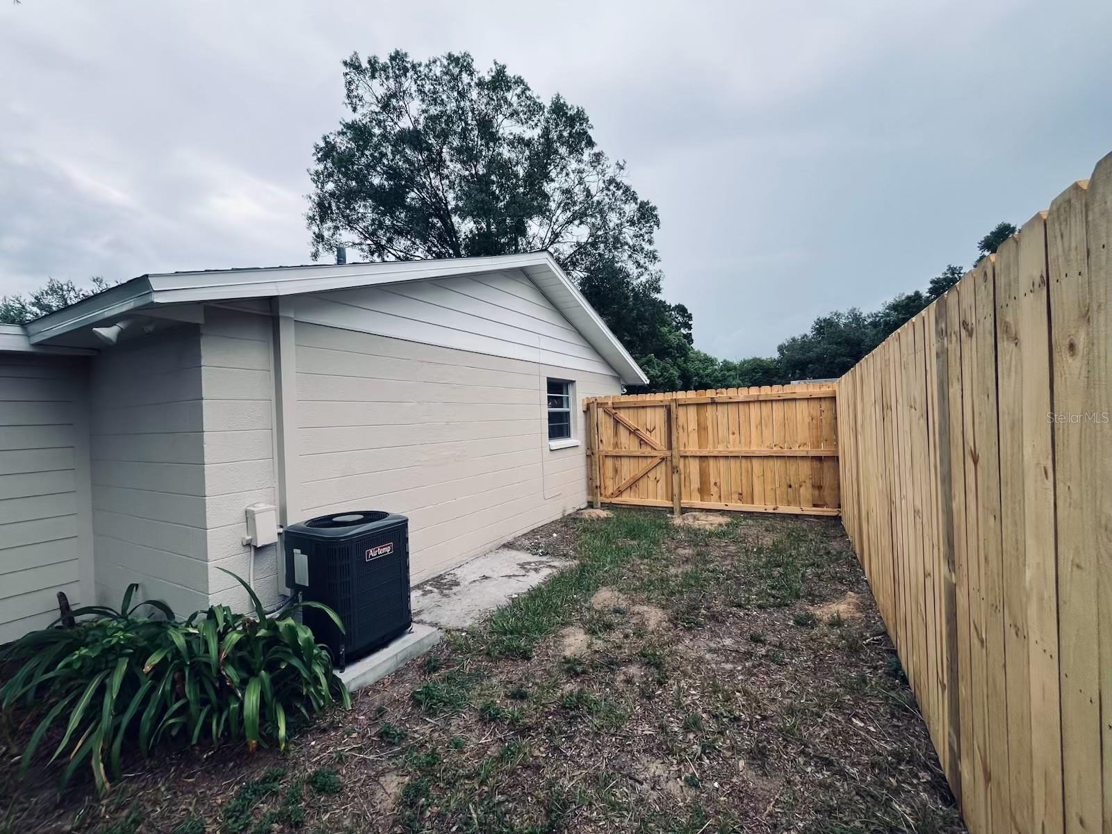 ZEPHYR HEIGHTS 1ST ADD - Residential Lease
