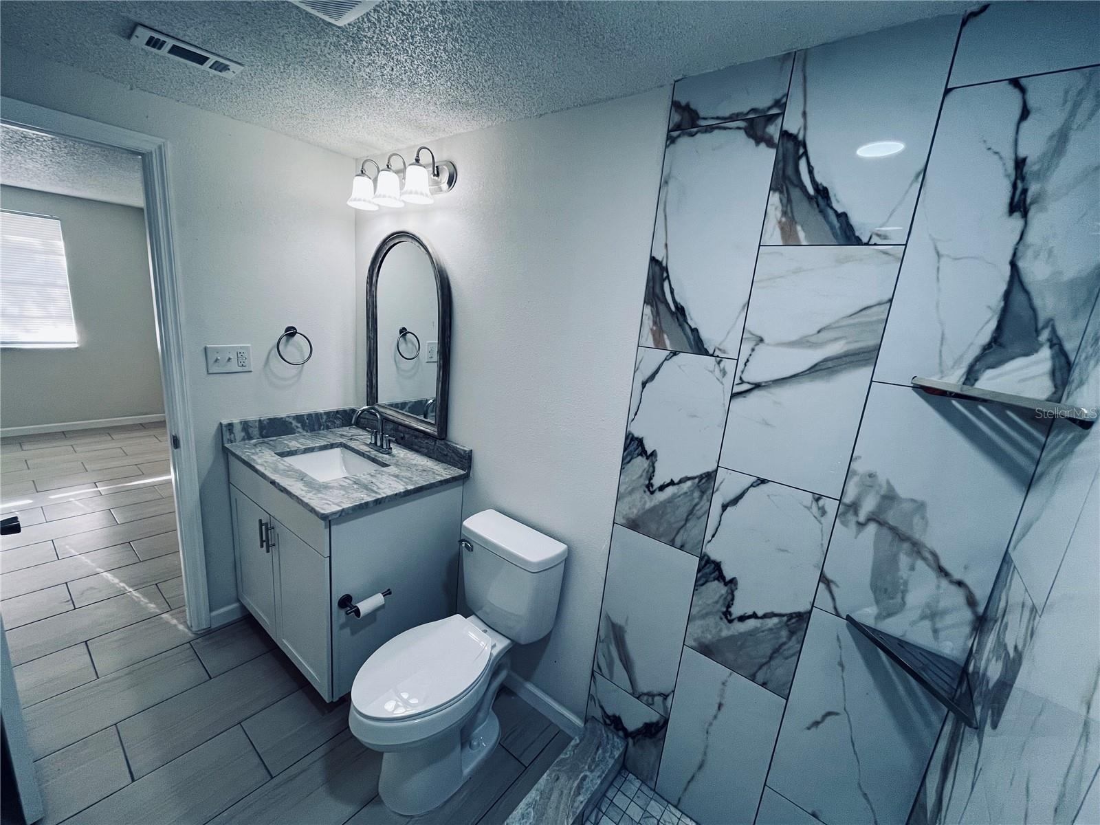 ZEPHYR HEIGHTS 1ST ADD - Residential Lease