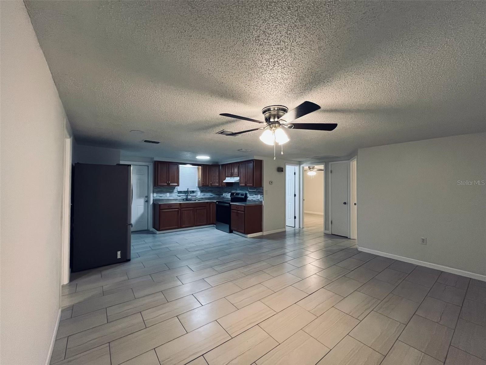 ZEPHYR HEIGHTS 1ST ADD - Residential Lease