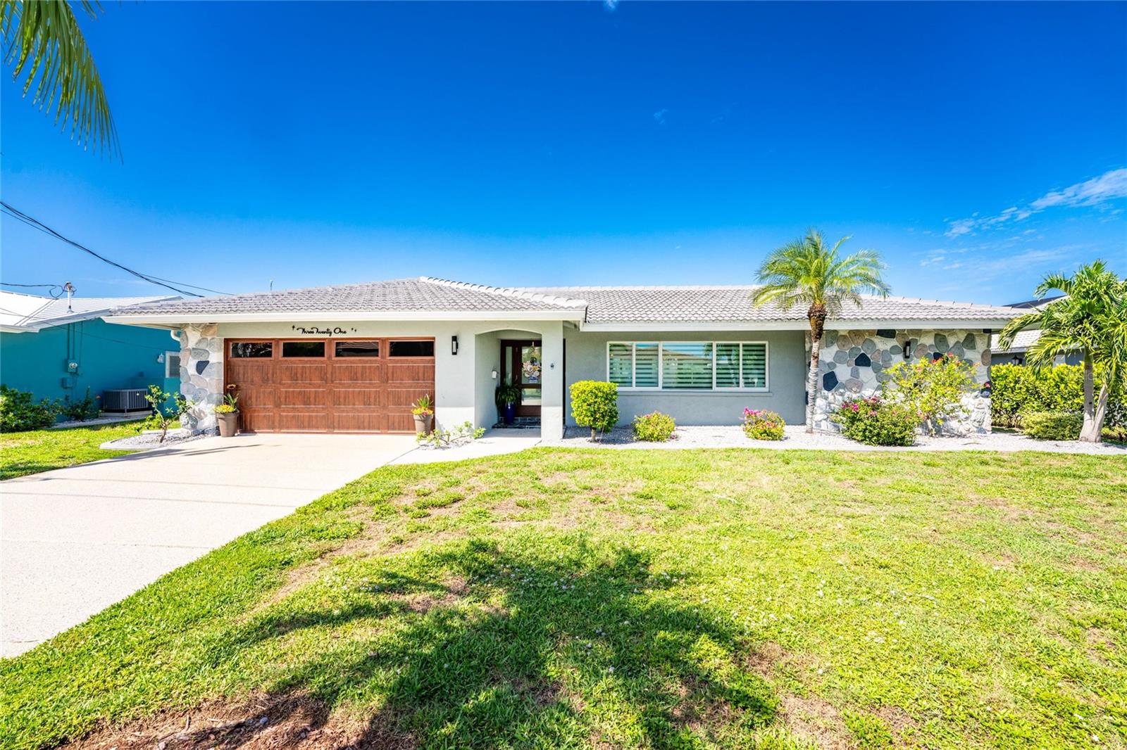 PUNTA GORDA ISLES SEC 05 - Residential