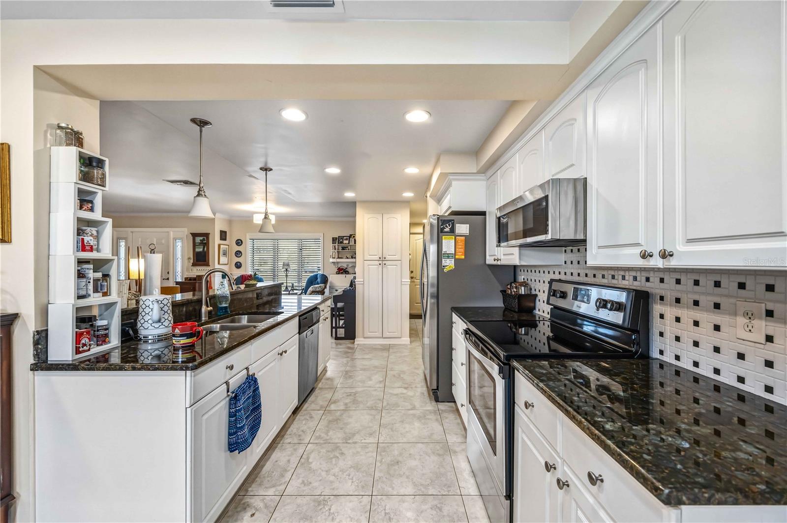 VENICE GARDENS UNIT 31 - Residential