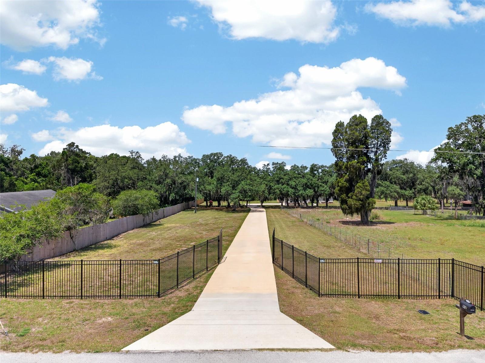 HILLTOP - Residential