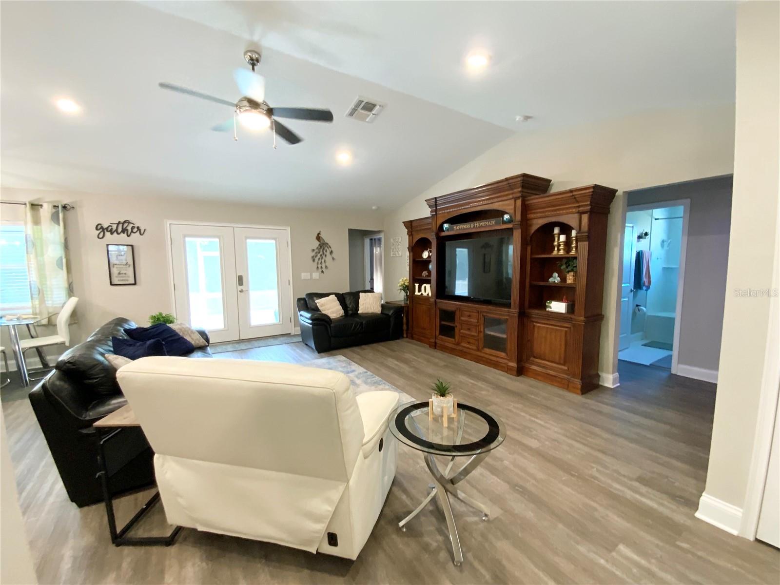 HILLTOP - Residential