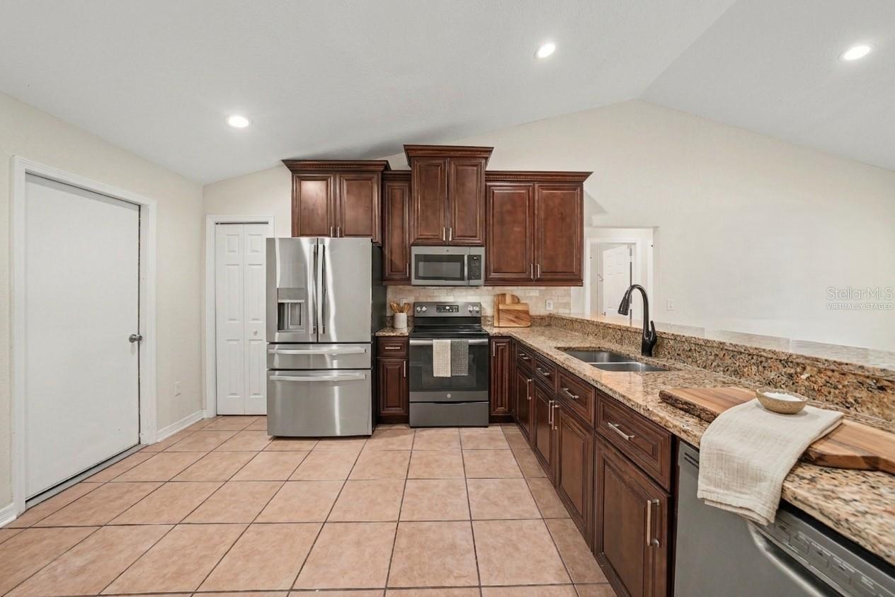 COUNTRYWAY - Residential