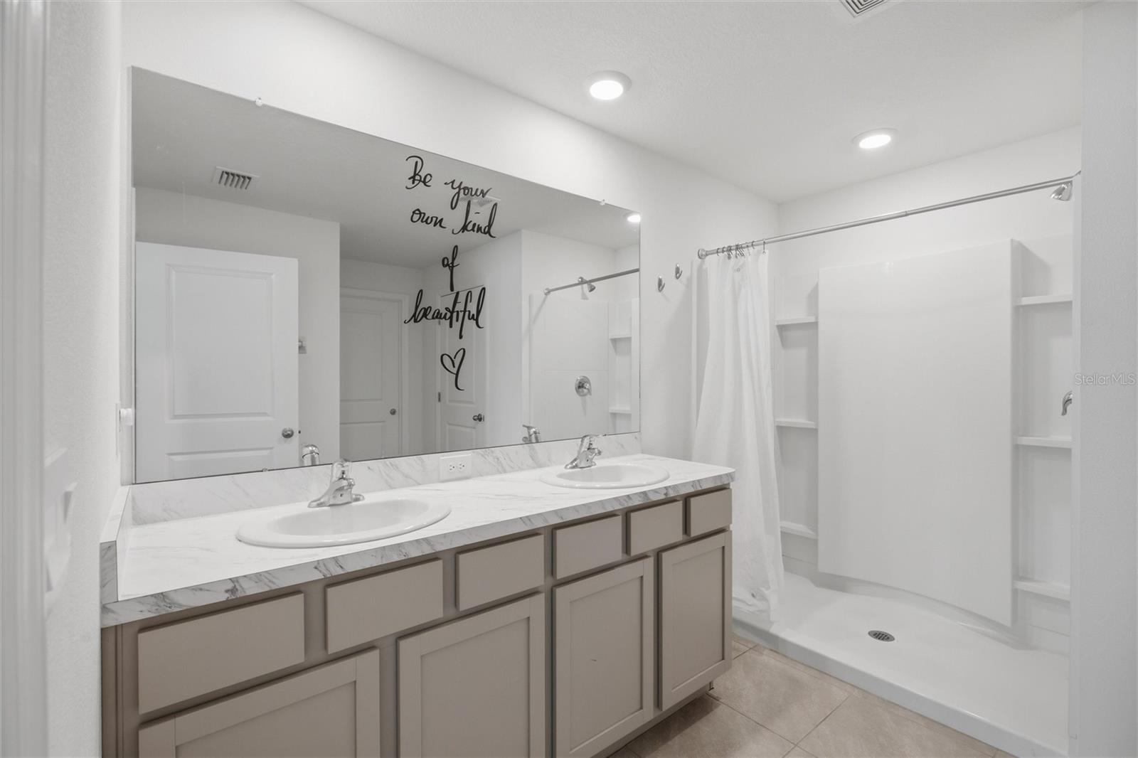 SPRING HILL - Residential Lease