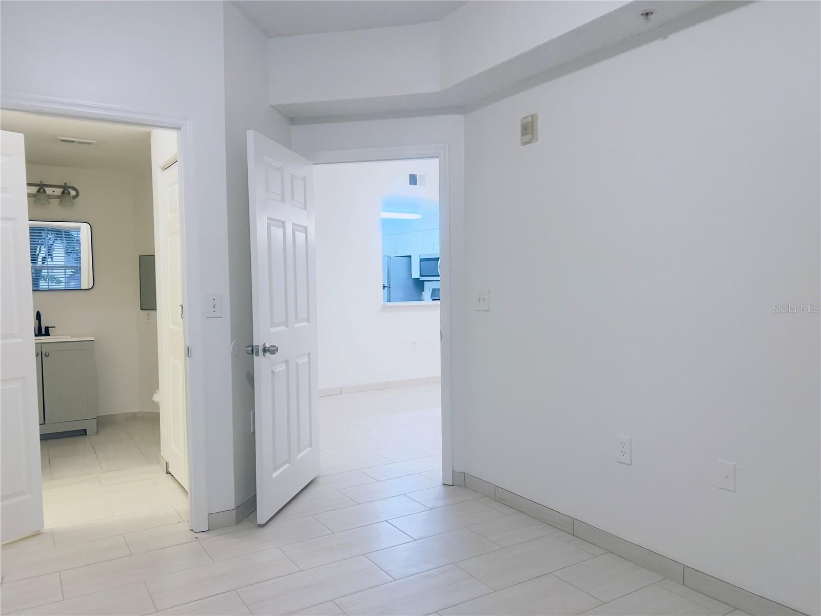 PALMS VILLA RESIDENCES - Residential Lease