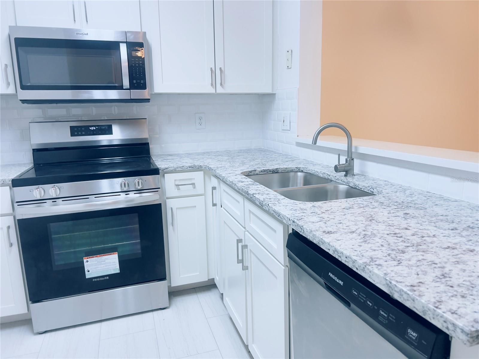 PALMS VILLA RESIDENCES - Residential Lease