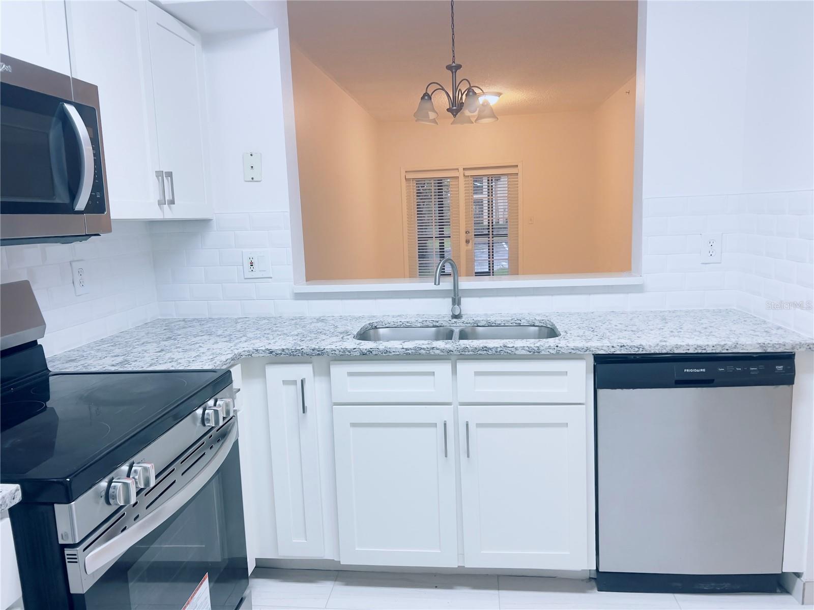 PALMS VILLA RESIDENCES - Residential Lease