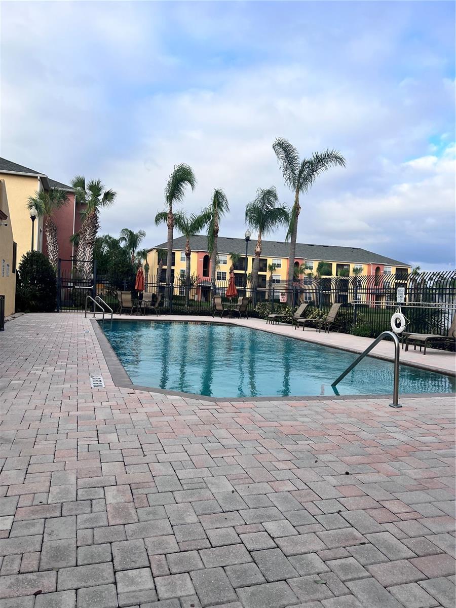PALMS VILLA RESIDENCES - Residential Lease