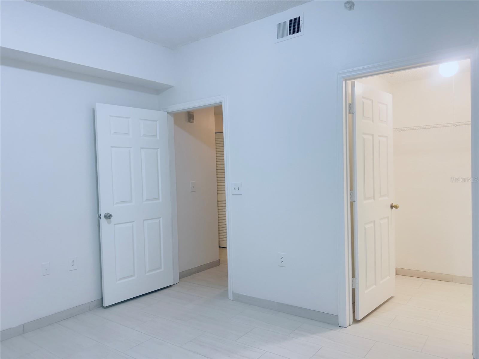 PALMS VILLA RESIDENCES - Residential Lease