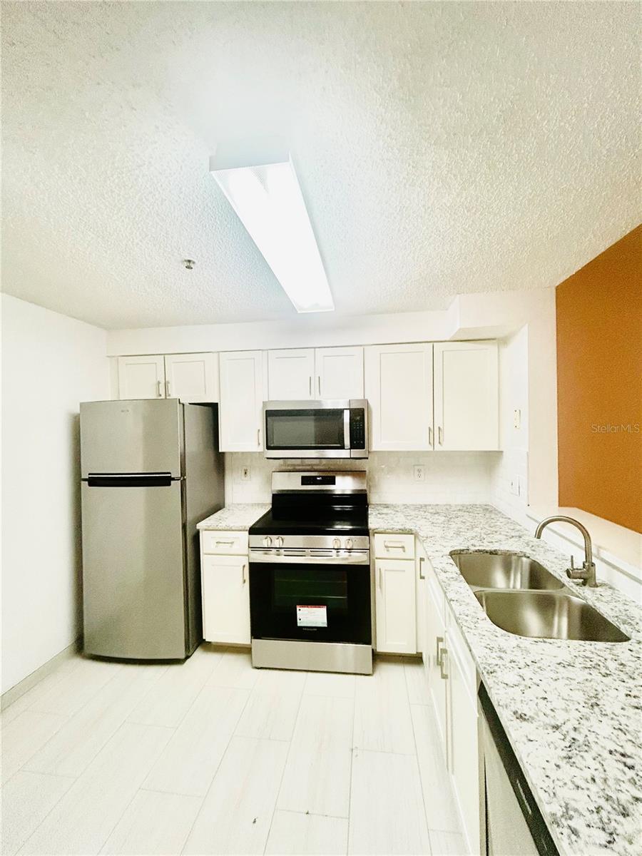 PALMS VILLA RESIDENCES - Residential Lease