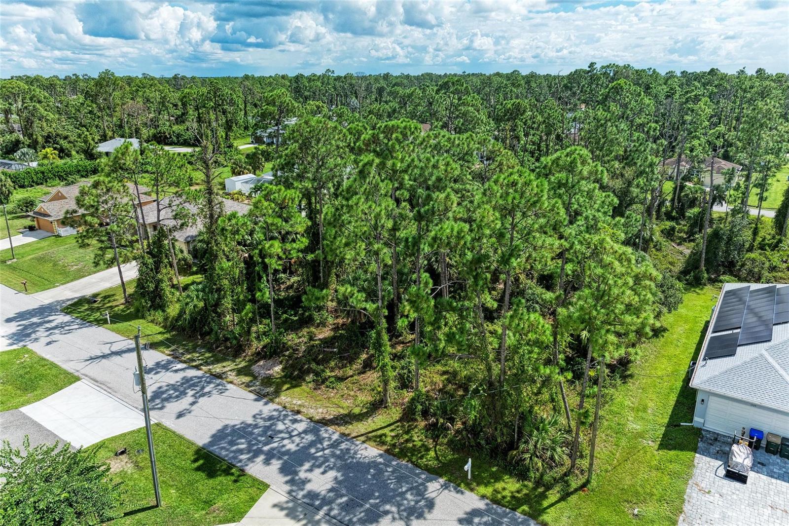 PORT CHARLOTTE SUB 33 - Land