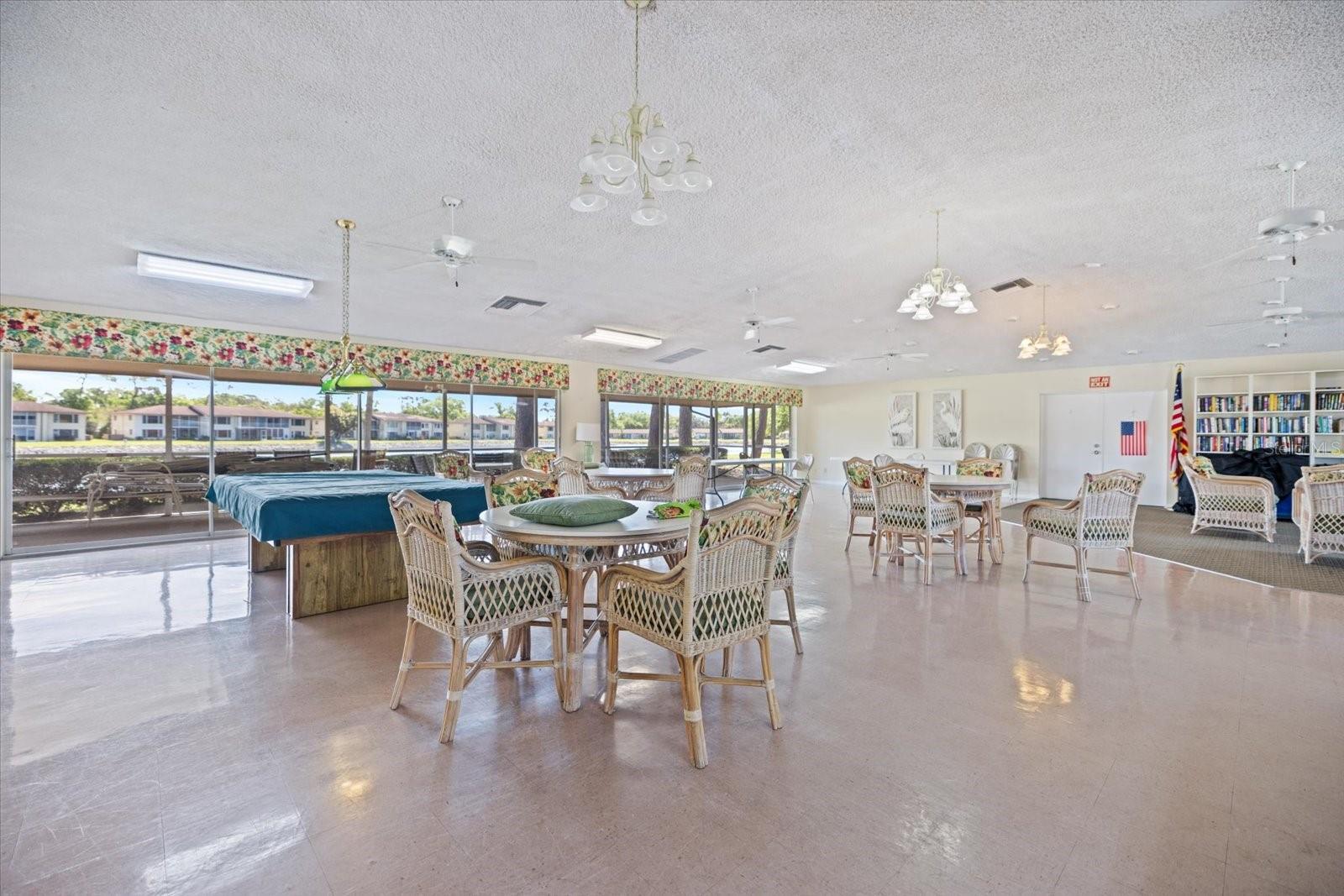 LAKE TIPPECANOE - Residential