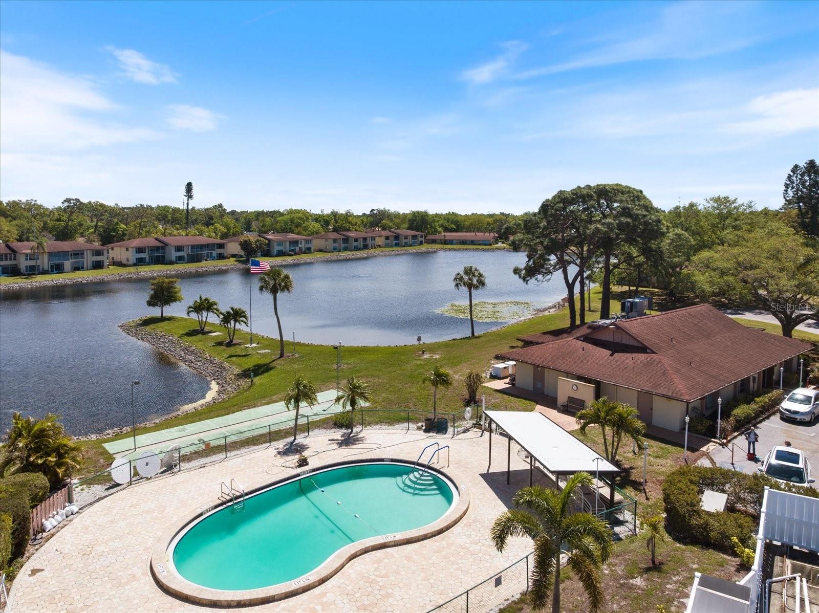 LAKE TIPPECANOE - Residential