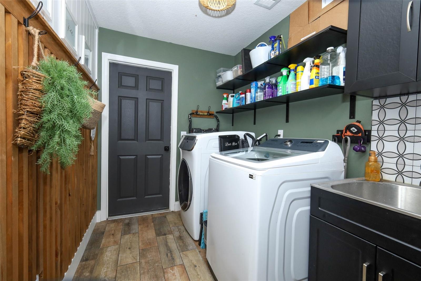 PICKETT DOWNS UNIT 4 - Residential