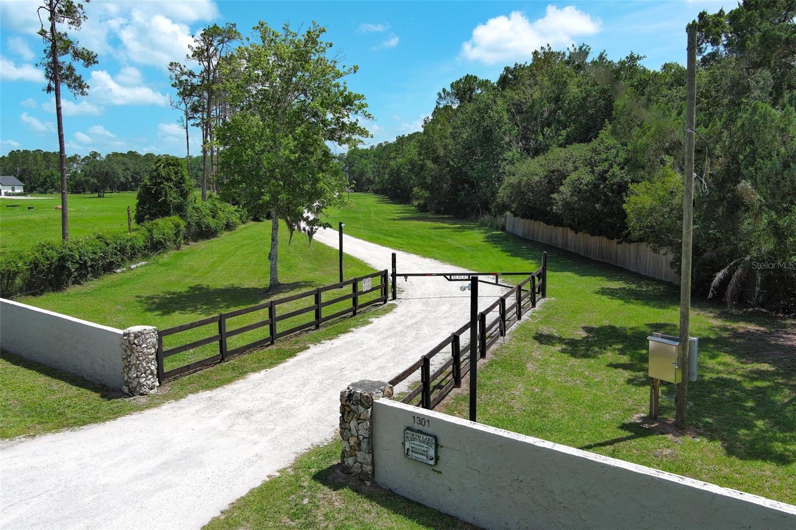 PICKETT DOWNS UNIT 4 - Residential