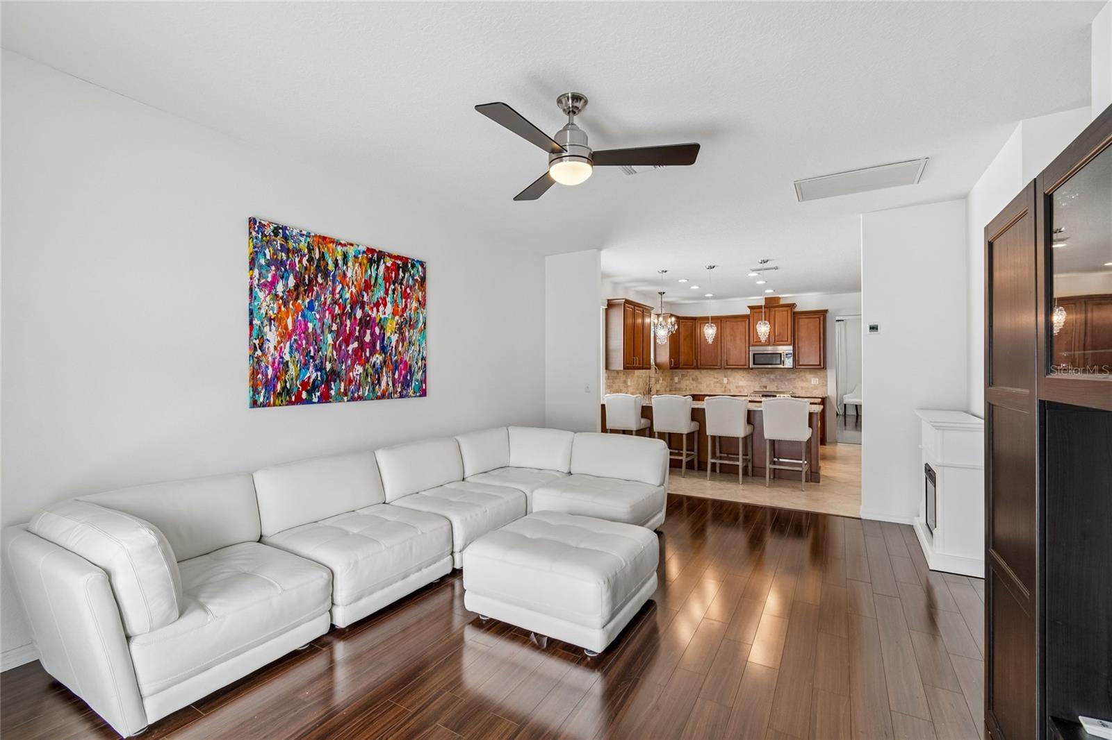COLONY LAKES - Residential