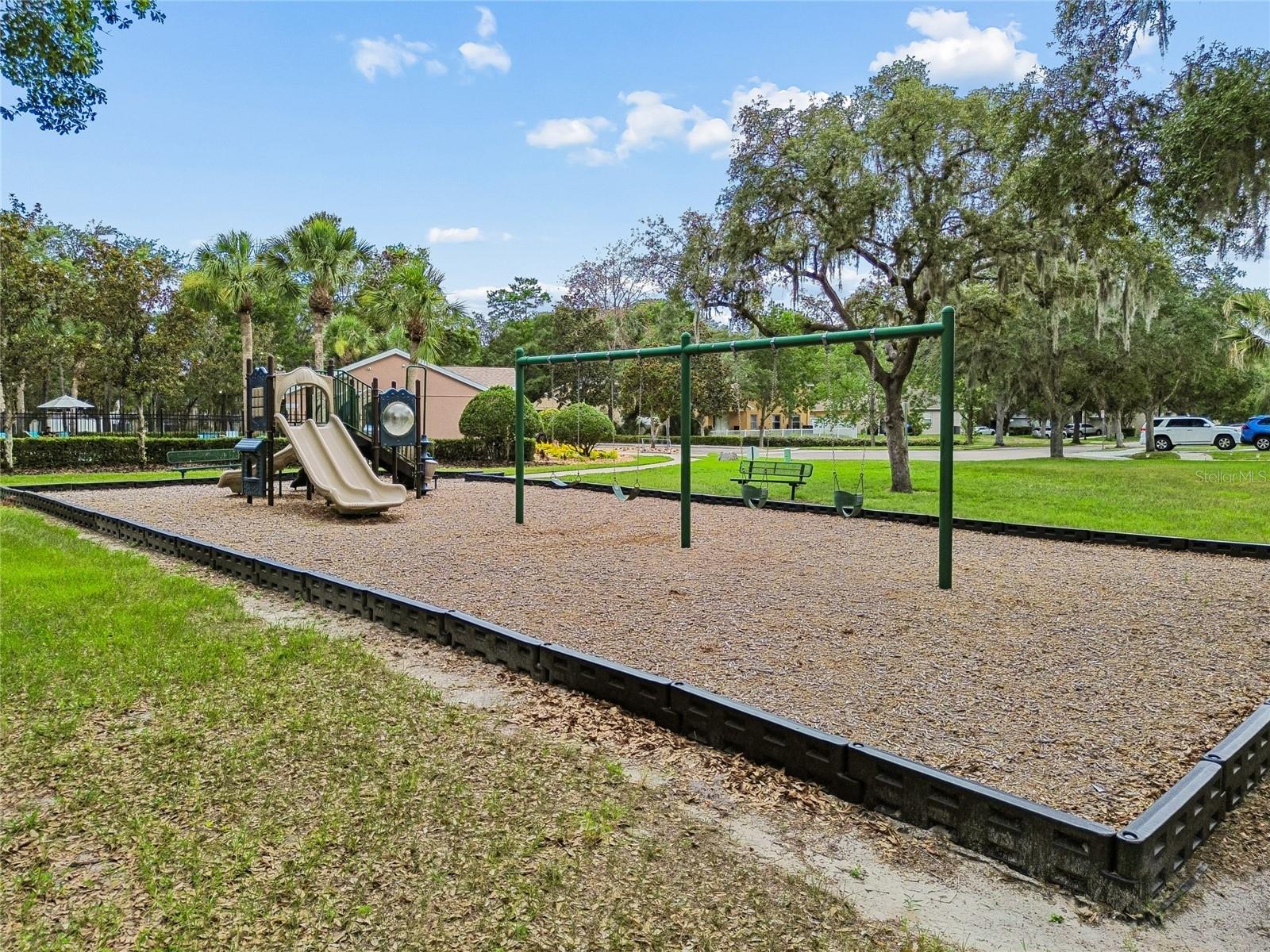 COLONY LAKES - Residential