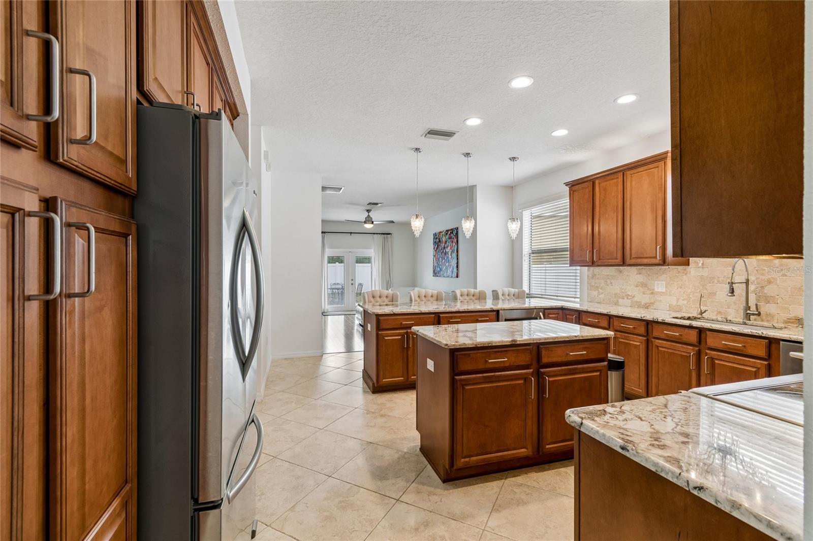 COLONY LAKES - Residential