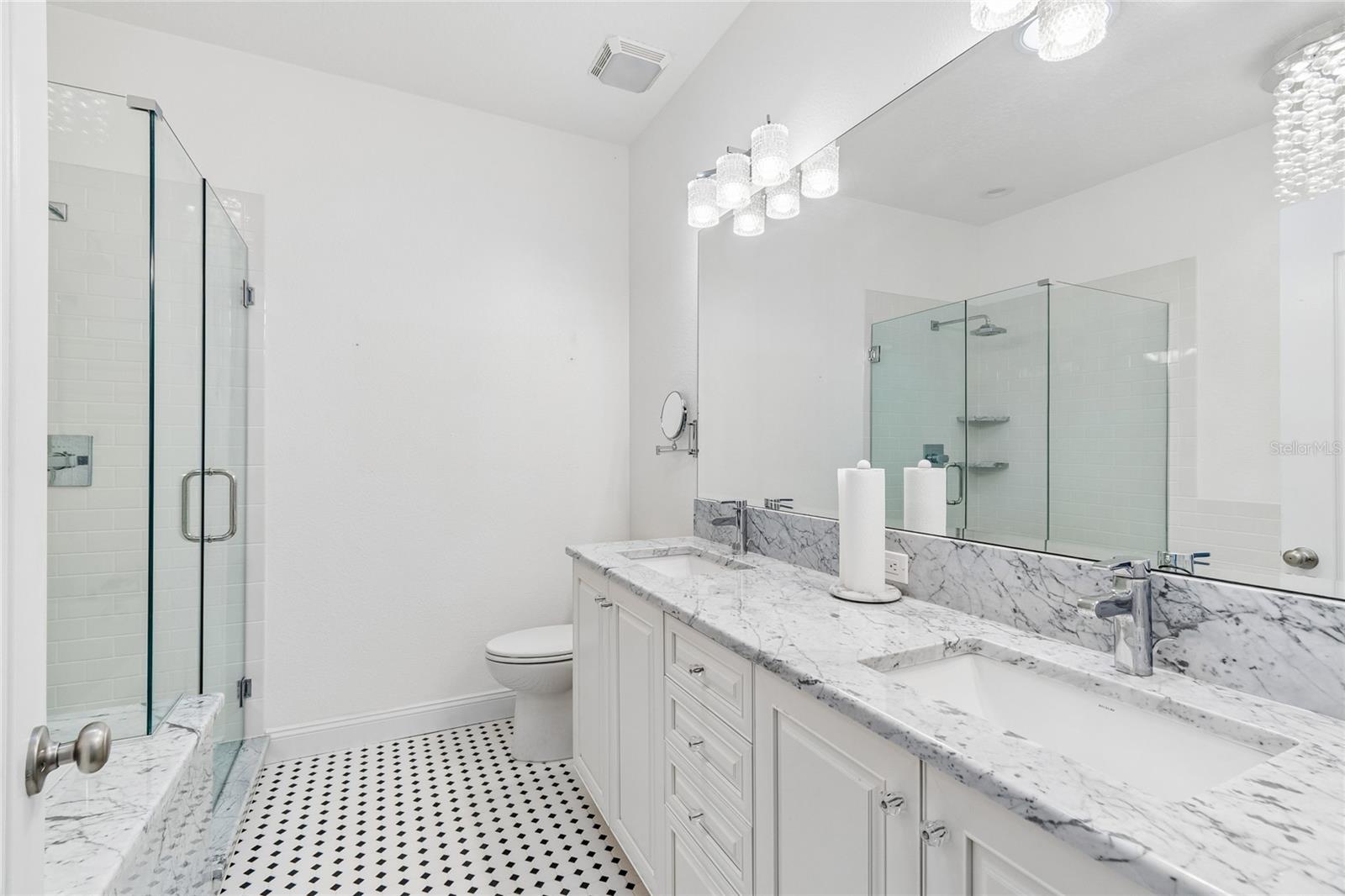 COLONY LAKES - Residential