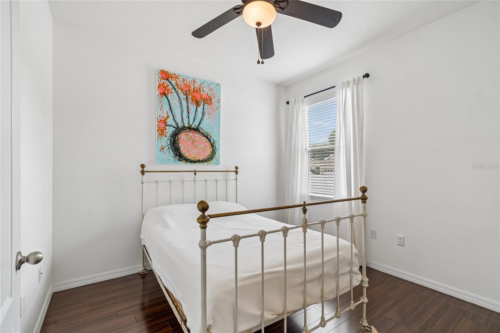COLONY LAKES - Residential