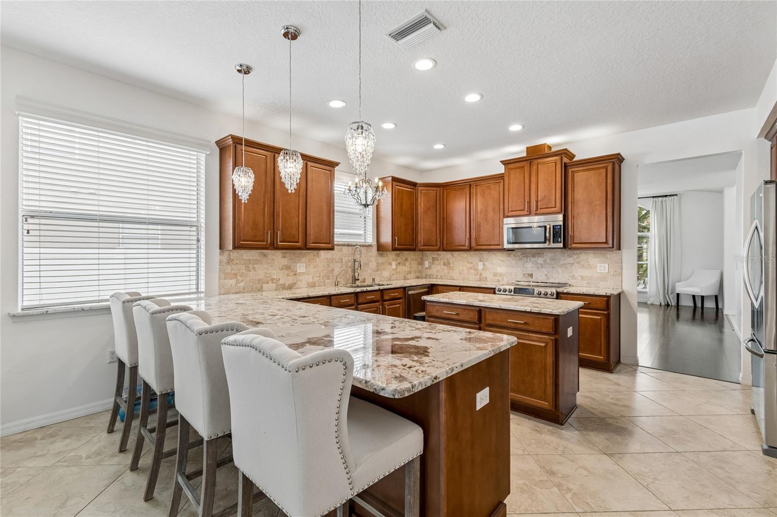COLONY LAKES - Residential