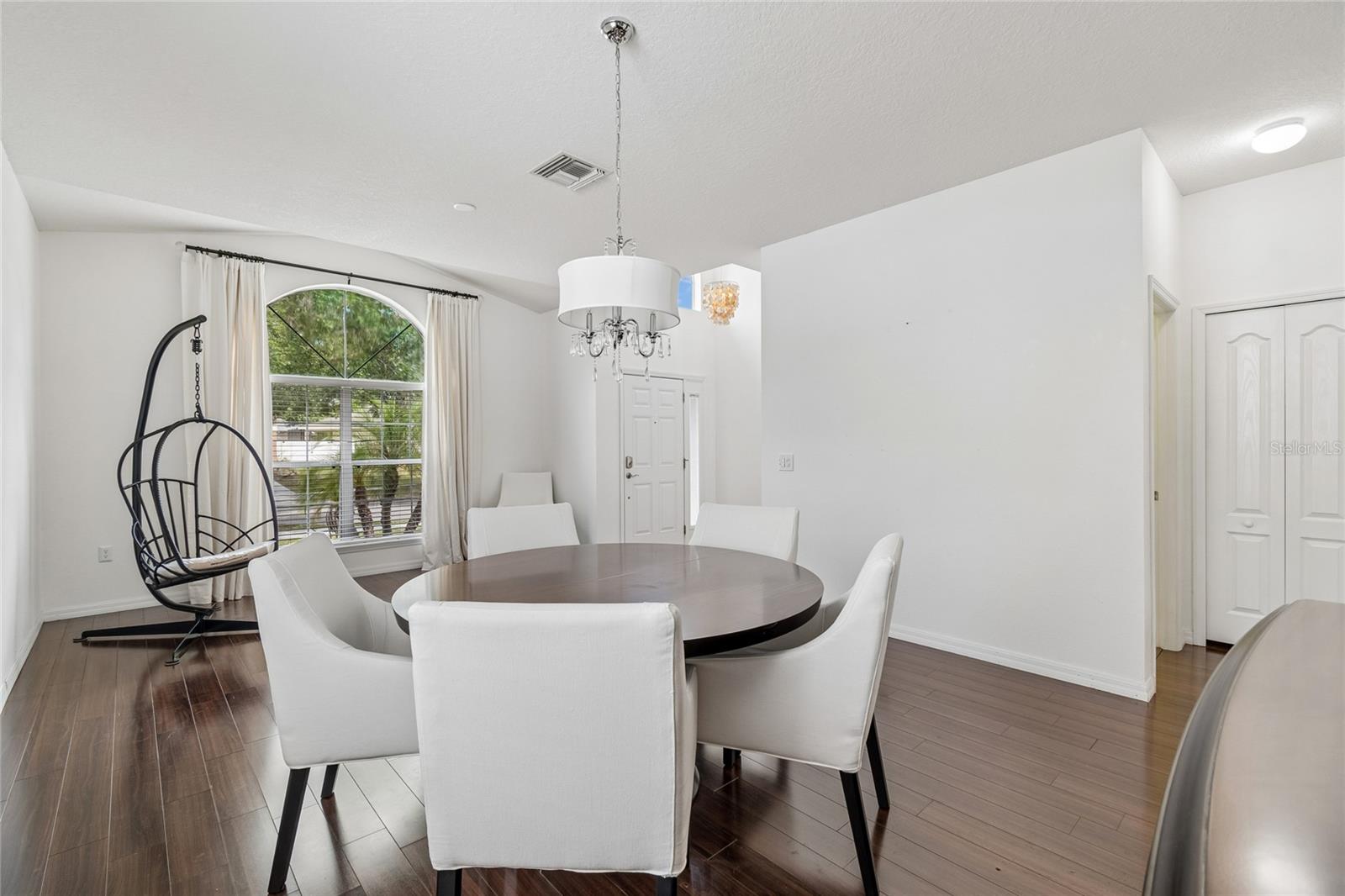 COLONY LAKES - Residential