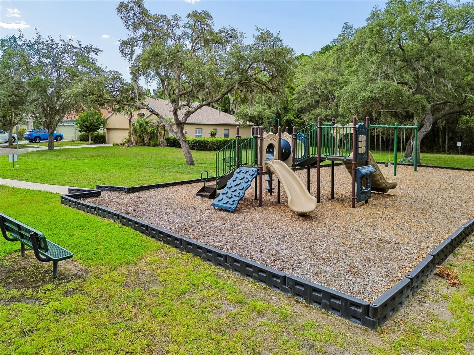 COLONY LAKES - Residential