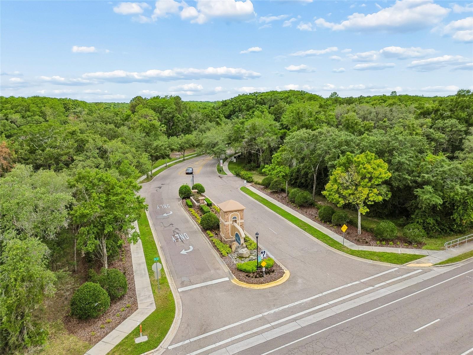 COLONY LAKES - Residential