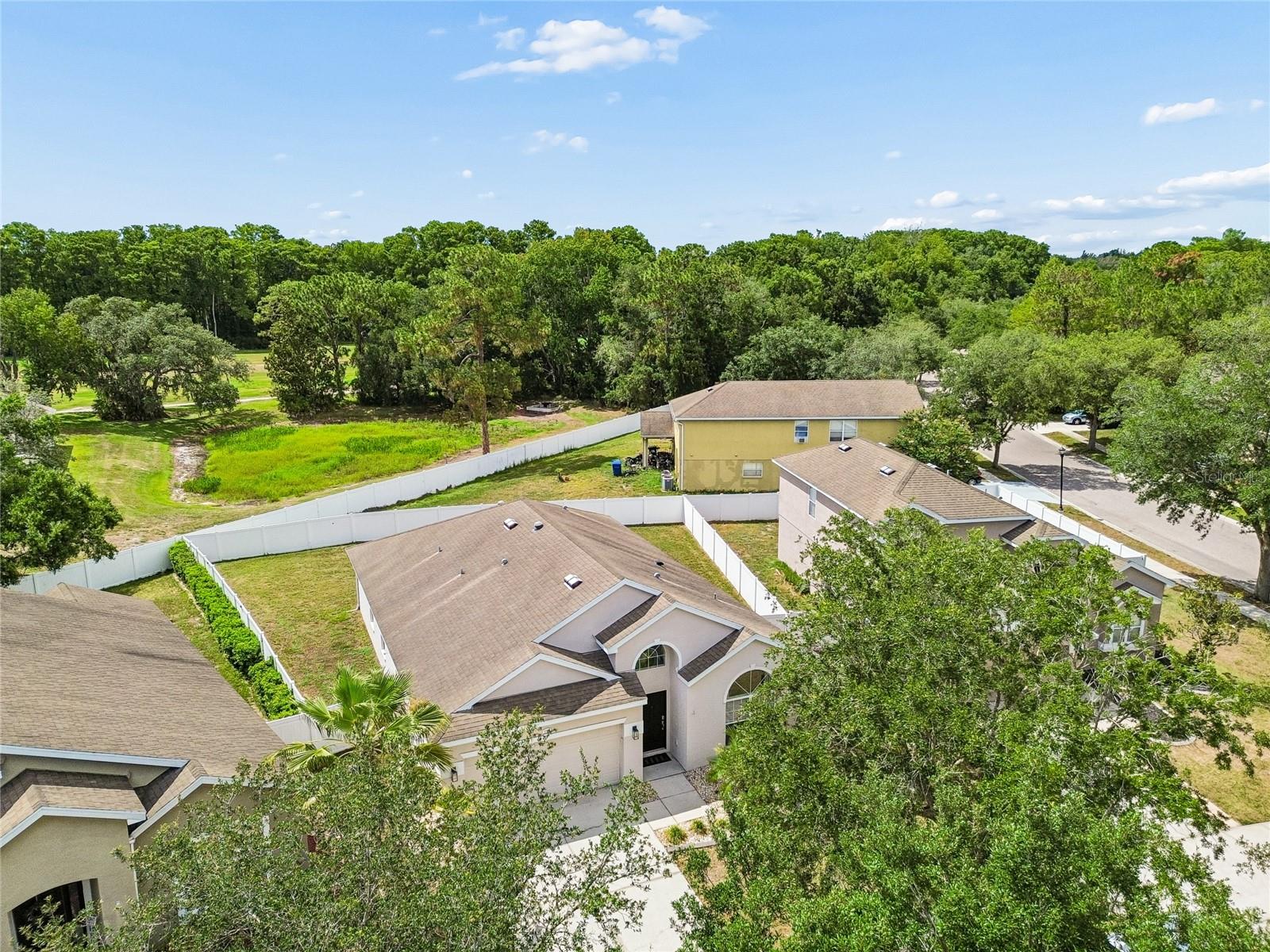 COLONY LAKES - Residential