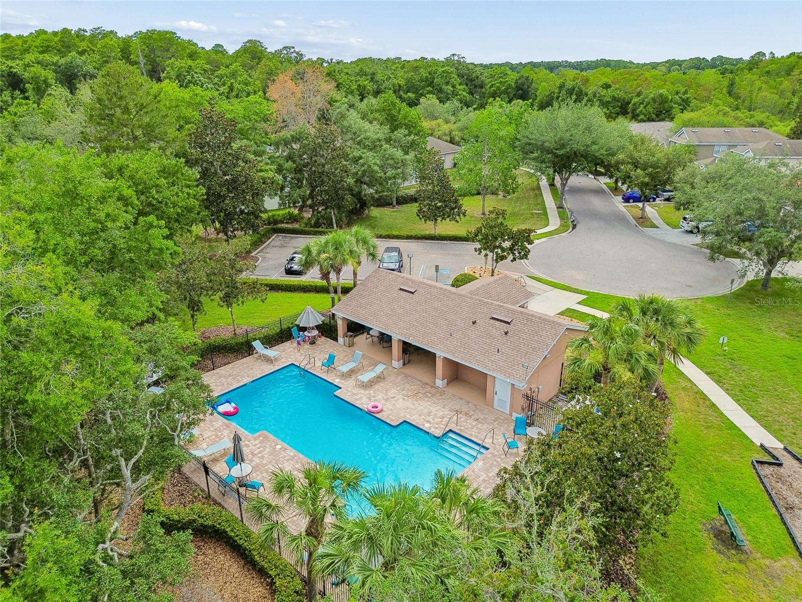 COLONY LAKES - Residential