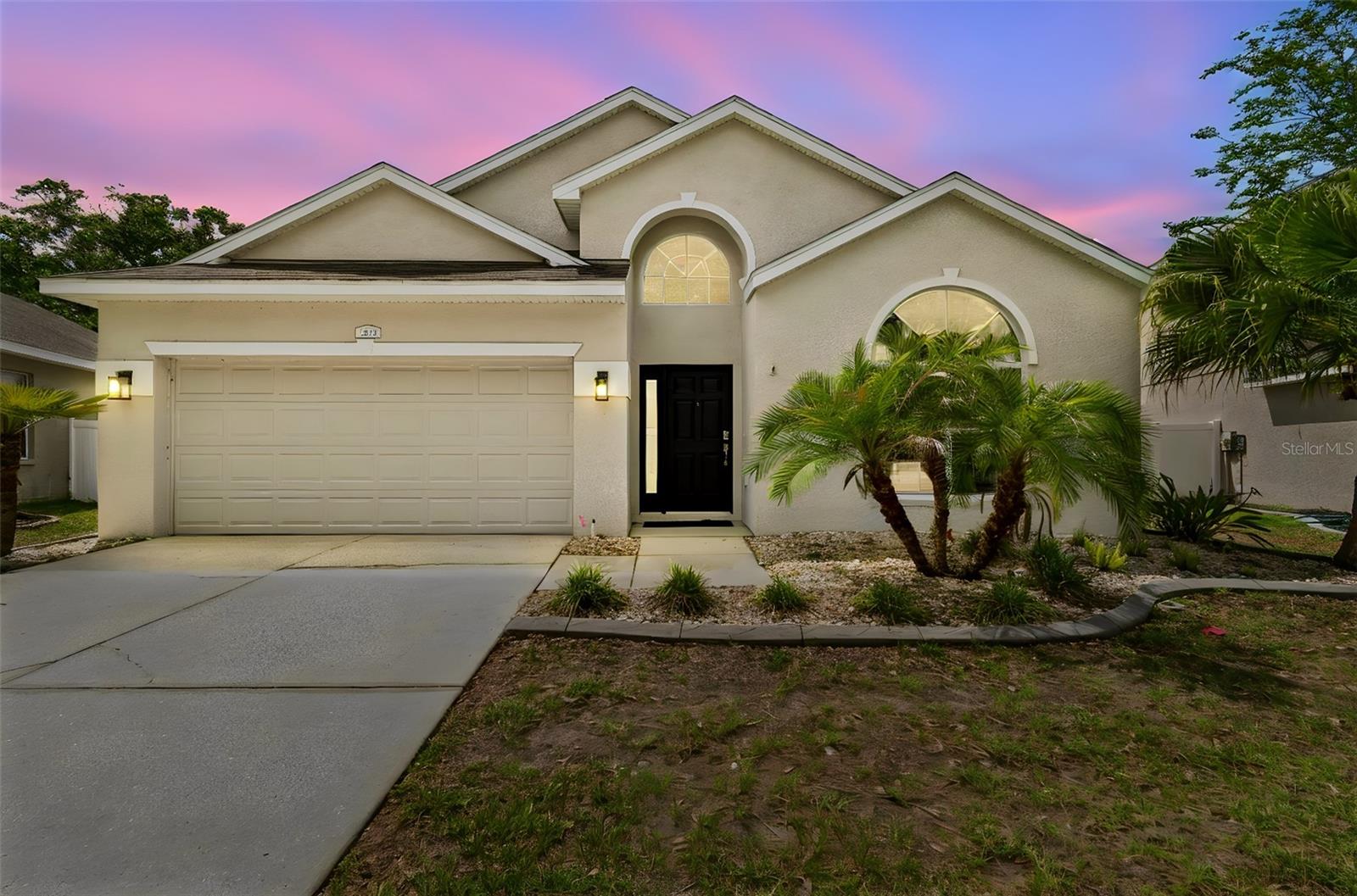 COLONY LAKES - Residential