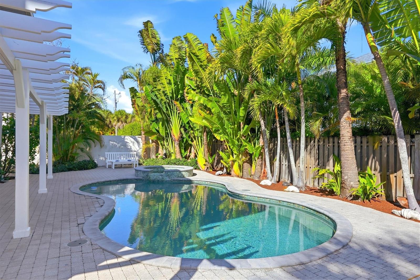 SEABREEZE - Residential